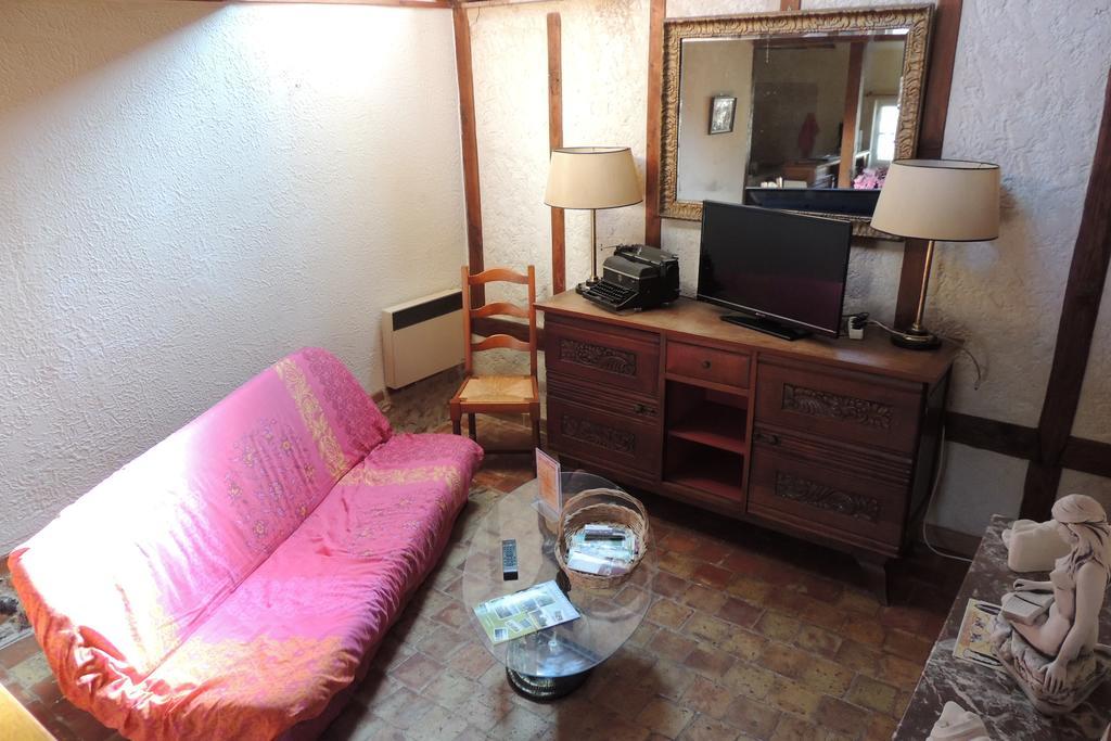 Le Manoir De Goliath Apartment Toutainville Bilik gambar