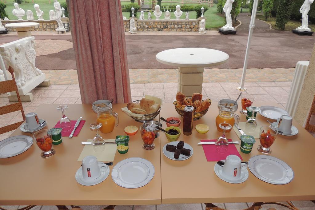 Le Manoir De Goliath Apartment Toutainville Luaran gambar