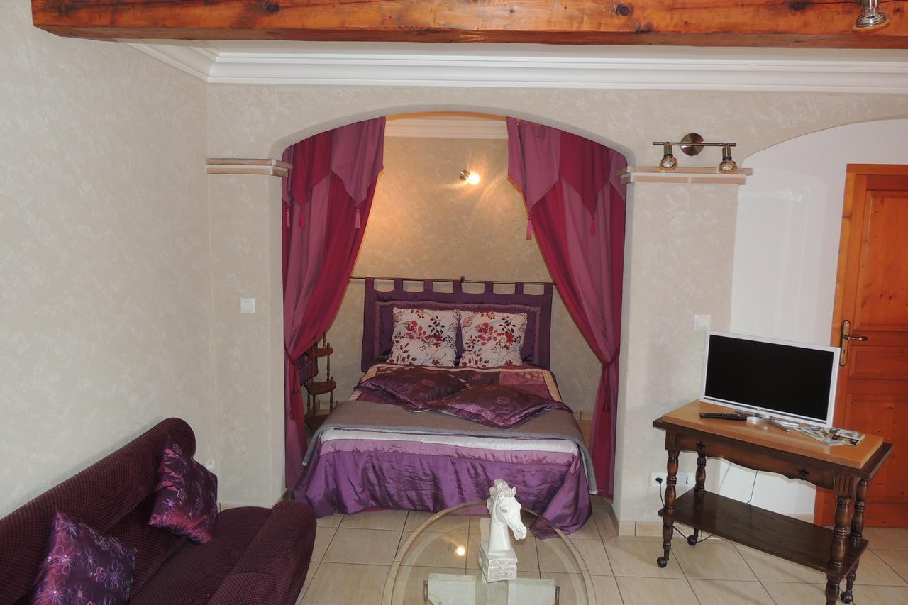Le Manoir De Goliath Apartment Toutainville Luaran gambar