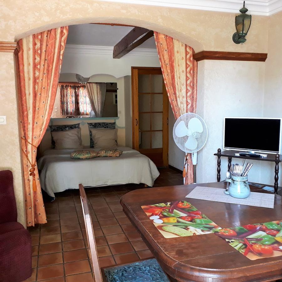Le Manoir De Goliath Apartment Toutainville Luaran gambar